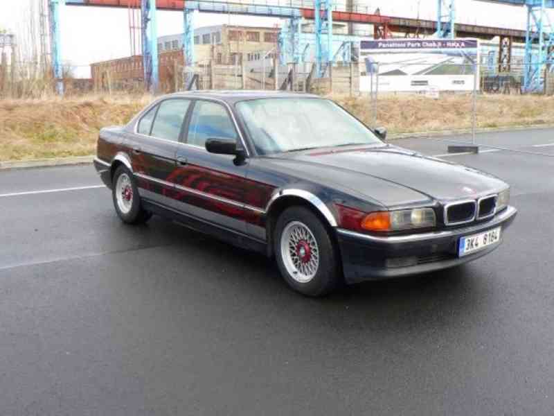 BMW Řada 7 e 38	 - foto 1