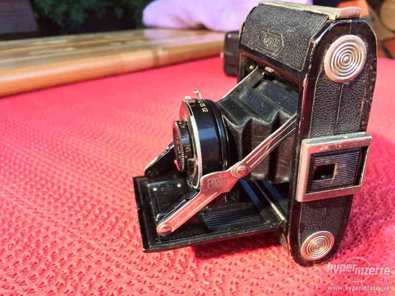 Historický malý fotoaparát Zeiss Ikon Derval, na film - foto 3