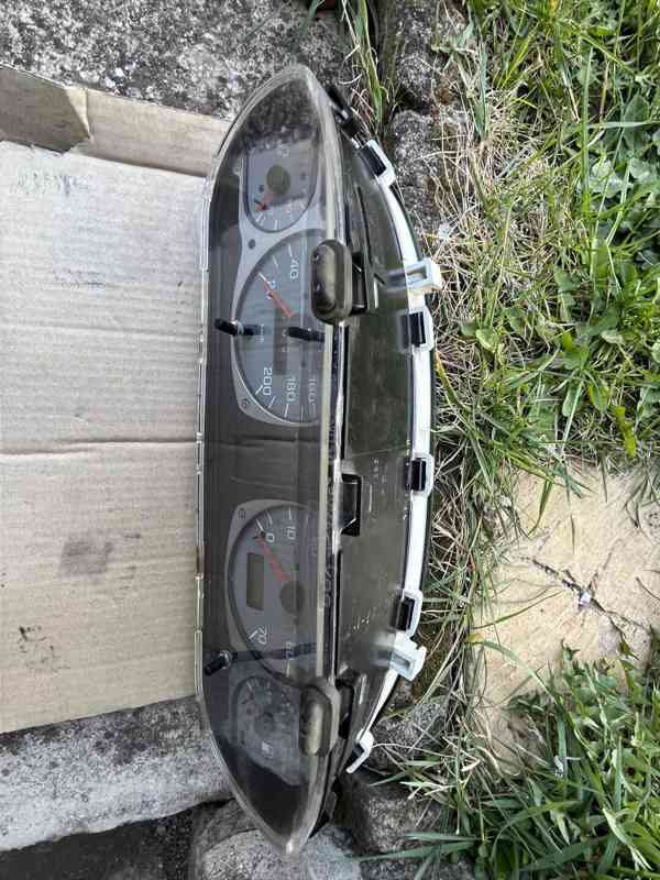 Přístrojovka otáčkoměr ŠKODA FELICIA 1.3 - foto 2