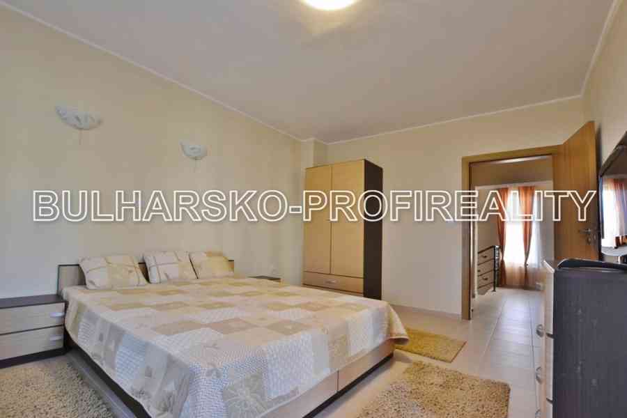 Bulharsko-PROSTORNÝ DVOUPODLAŽNÍ DŮM 4+kk  - foto 17