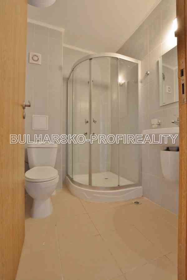 Bulharsko-PROSTORNÝ DVOUPODLAŽNÍ DŮM 4+kk  - foto 12