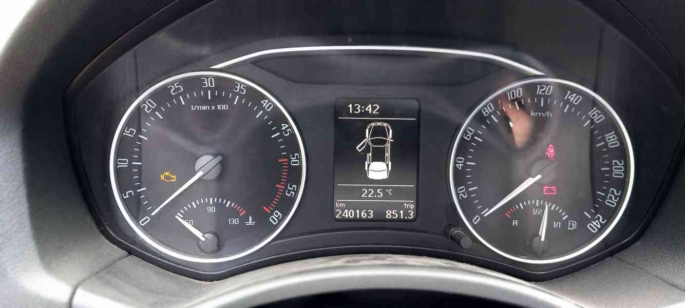 Prodám Škoda Octavia II Kombi 1,6 TDI - foto 7