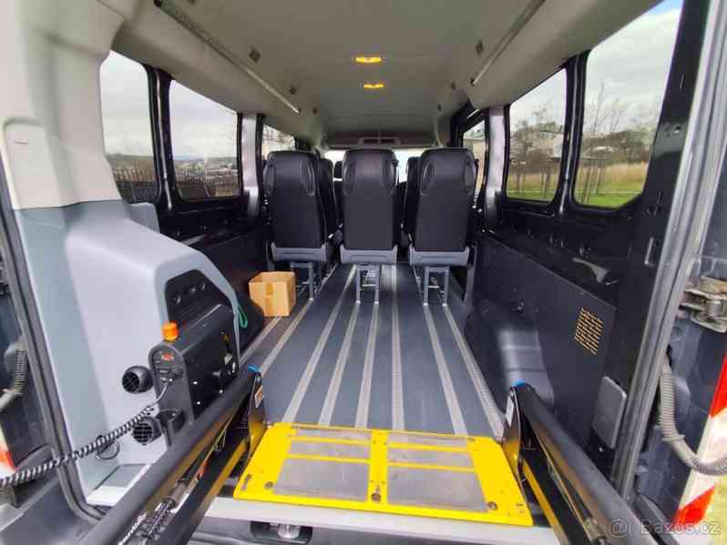 Ford Transit 2,0   s plošinou pro vozíčkáře - foto 15