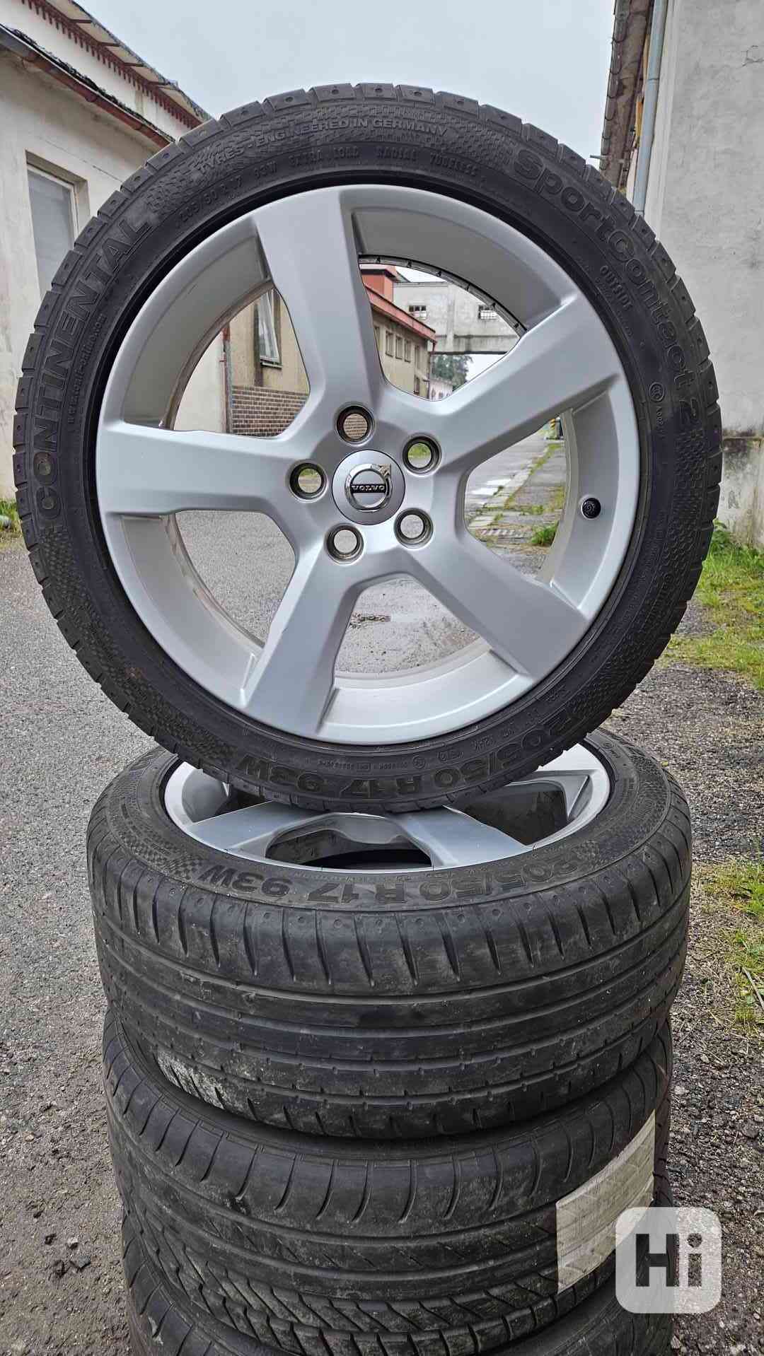 🚗 Originální ALU kola Volvo Cratus 17" s pneu – krásná sada - foto 1