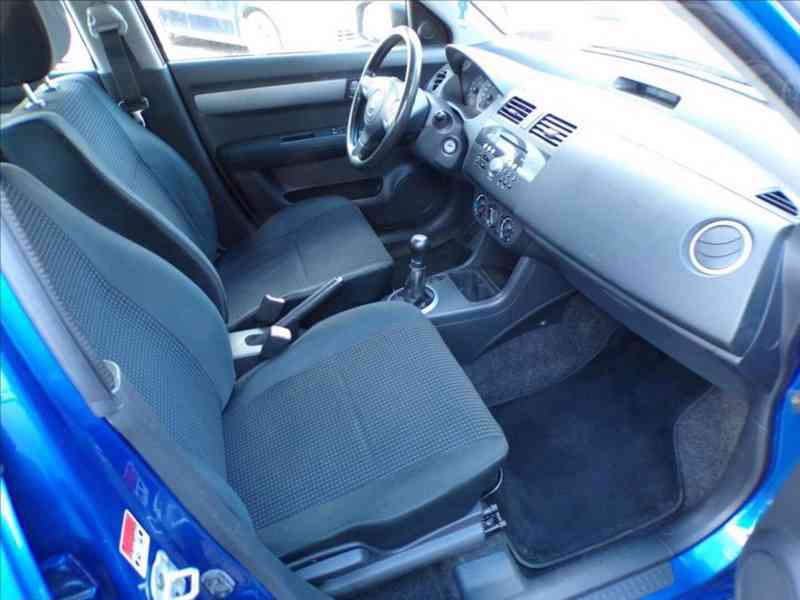 Suzuki Swift 1,3 i KLIMA - foto 11