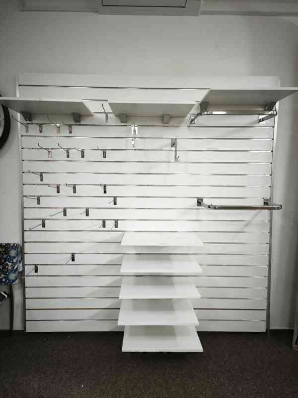 Závěsné slatwall panely - foto 2