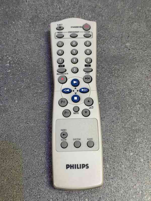 Málo používaný VHS videorekordér PHILIPS s ovladčem - foto 8