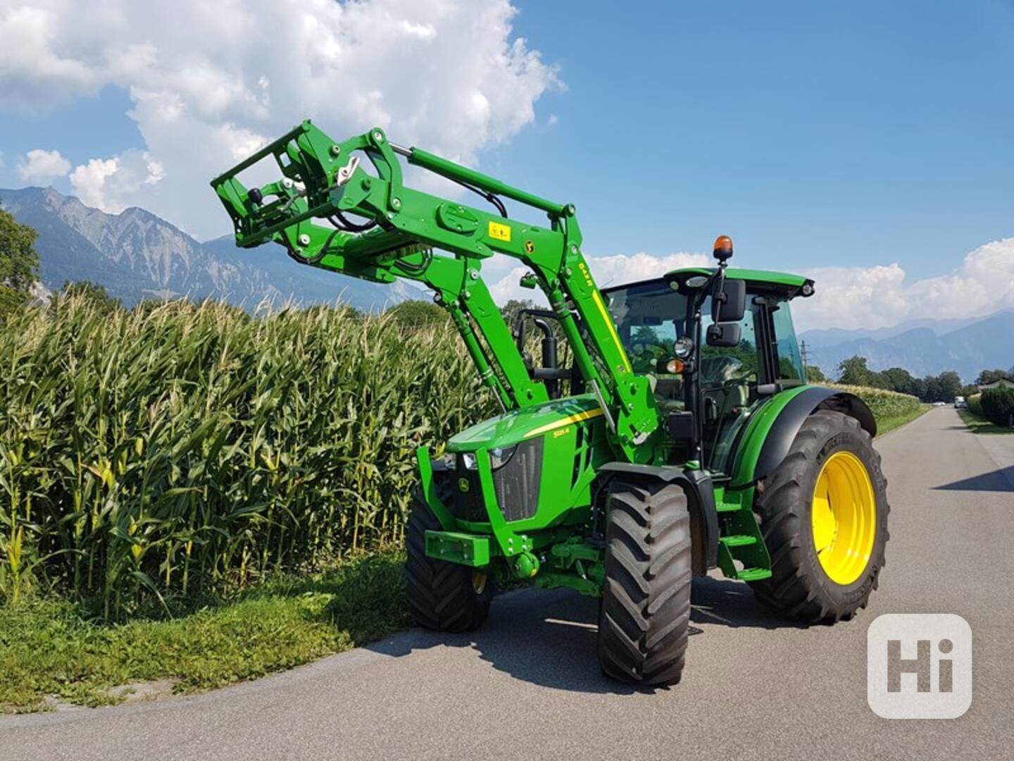 Zemědělský traktor John Deere 5125R - foto 1