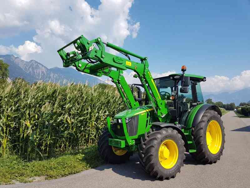 Zemědělský traktor John Deere 5125R - foto 5