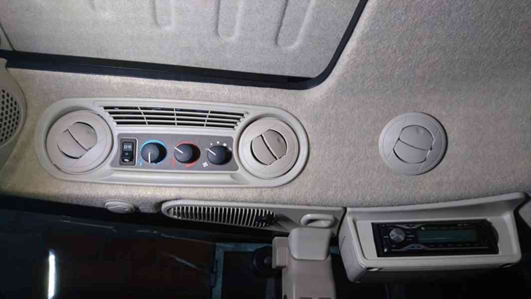 Zemědělský traktor John Deere 5125R - foto 2