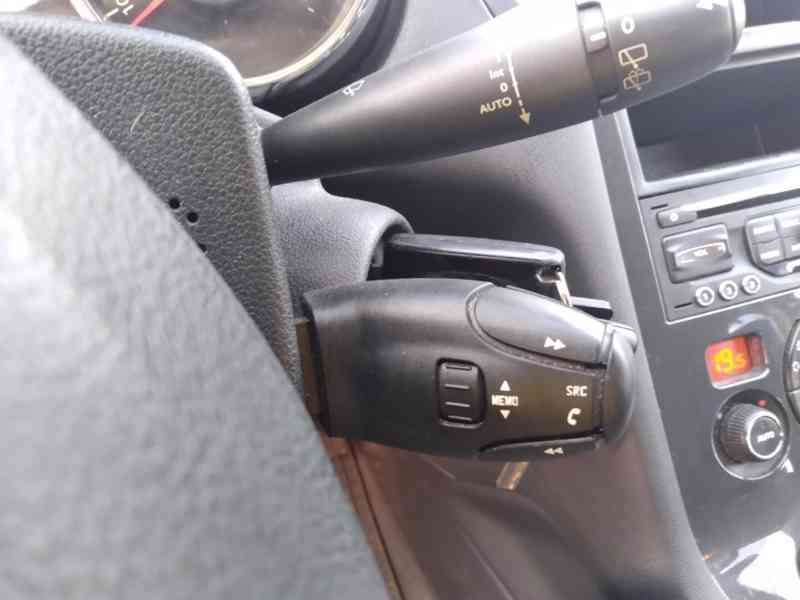 PEUGEOT 5008 2.0 HDI KLIMA,NAVI,AUTOMAT - foto 22