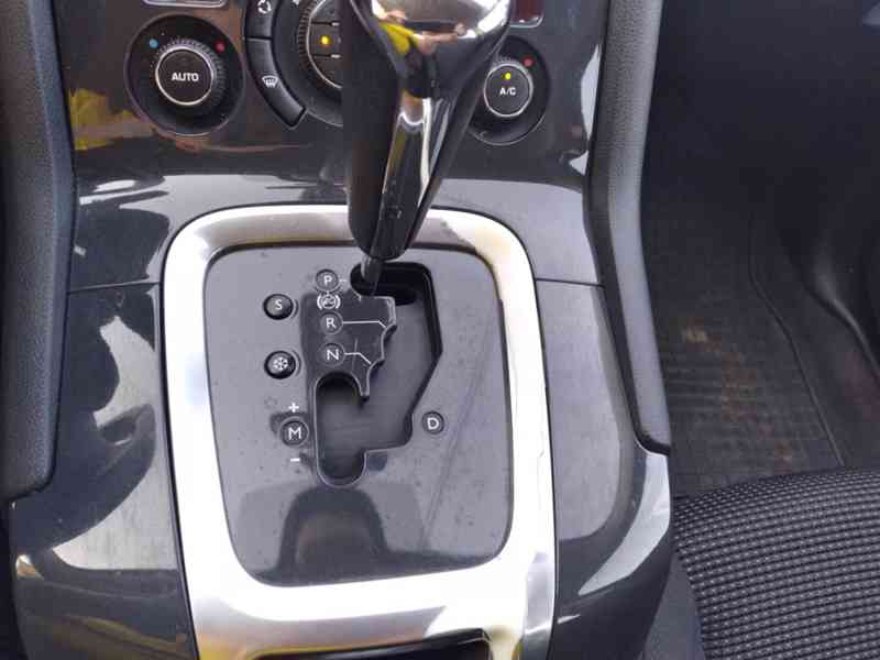 PEUGEOT 5008 2.0 HDI KLIMA,NAVI,AUTOMAT - foto 20