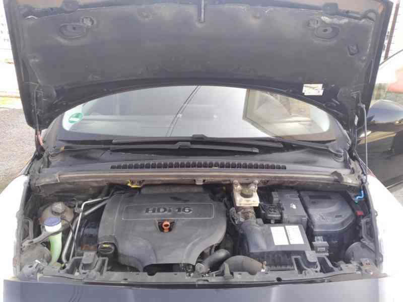 PEUGEOT 5008 2.0 HDI KLIMA,NAVI,AUTOMAT - foto 34