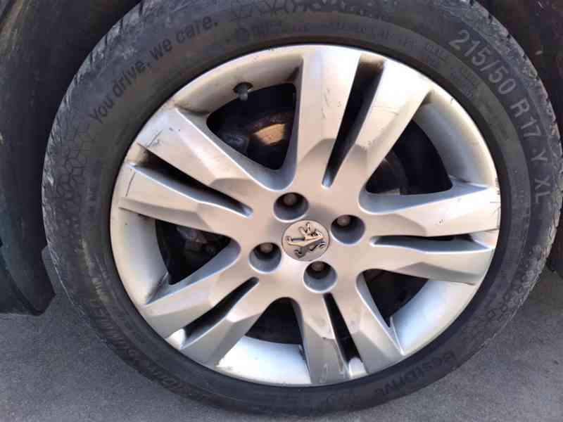 PEUGEOT 5008 2.0 HDI KLIMA,NAVI,AUTOMAT - foto 42