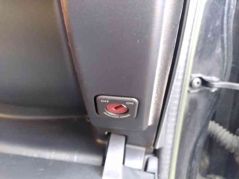 PEUGEOT 5008 2.0 HDI KLIMA,NAVI,AUTOMAT - foto 25