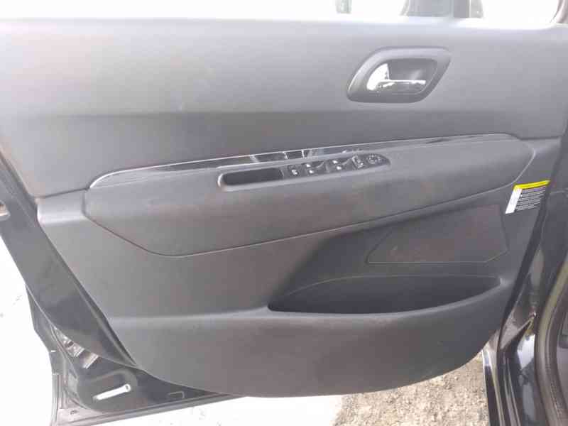 PEUGEOT 5008 2.0 HDI KLIMA,NAVI,AUTOMAT - foto 35