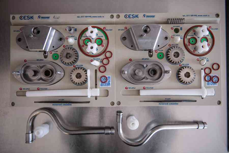 Stroj na točenou zmrzlinu Frigomat Kiss 3P - foto 5