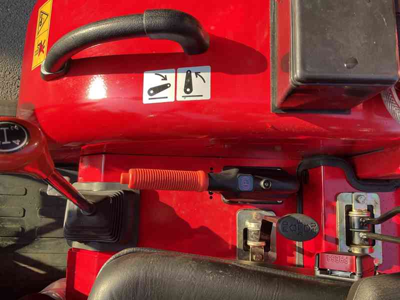Traktor DF 304 G2 - nový 2025, NA SPZ, 1550 kg - foto 2