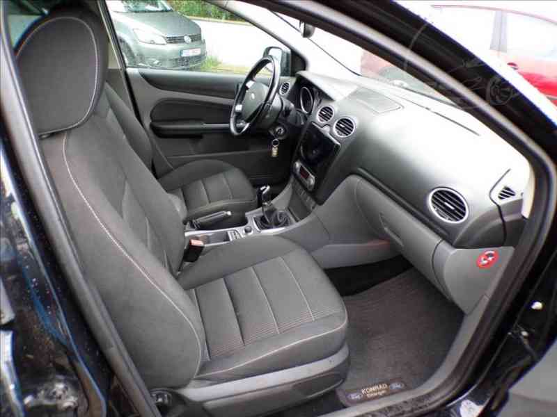 Ford Focus 1,8 16V TITANIUM - foto 13