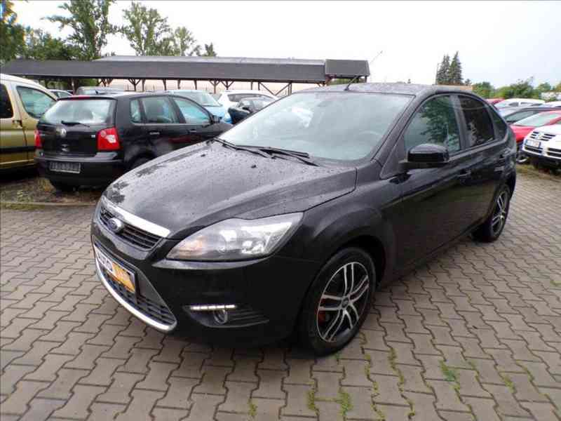 Ford Focus 1,8 16V TITANIUM - foto 2