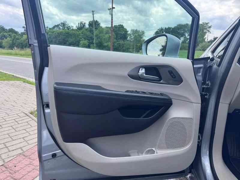 Chrysler Pacifica 3,6 L ADAPT-ČOČKA 2021 TOP CENA - foto 15
