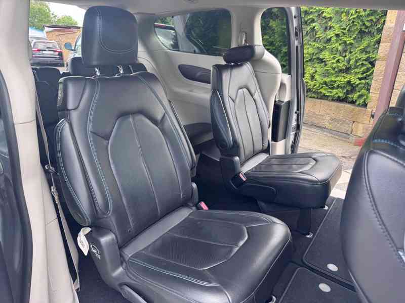 Chrysler Pacifica 3,6 L ADAPT-ČOČKA 2021 TOP CENA - foto 10