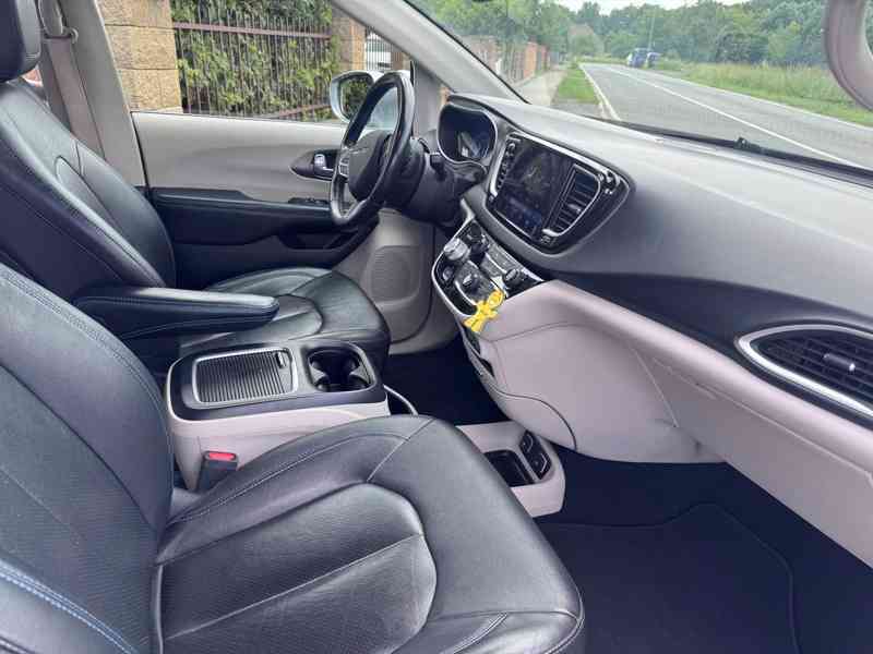 Chrysler Pacifica 3,6 L ADAPT-ČOČKA 2021 TOP CENA - foto 12
