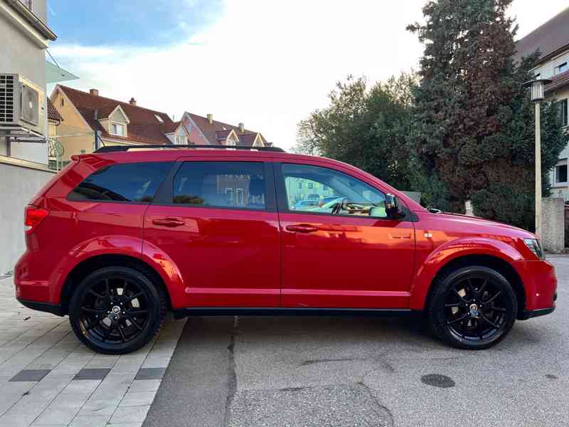 Fiat Freemont Black Code 2,0TDI AUt. 125kw - foto 3