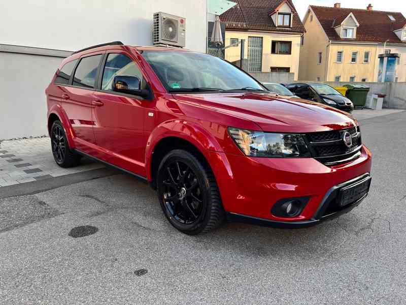 Fiat Freemont Black Code 2,0TDI AUt. 125kw - foto 13