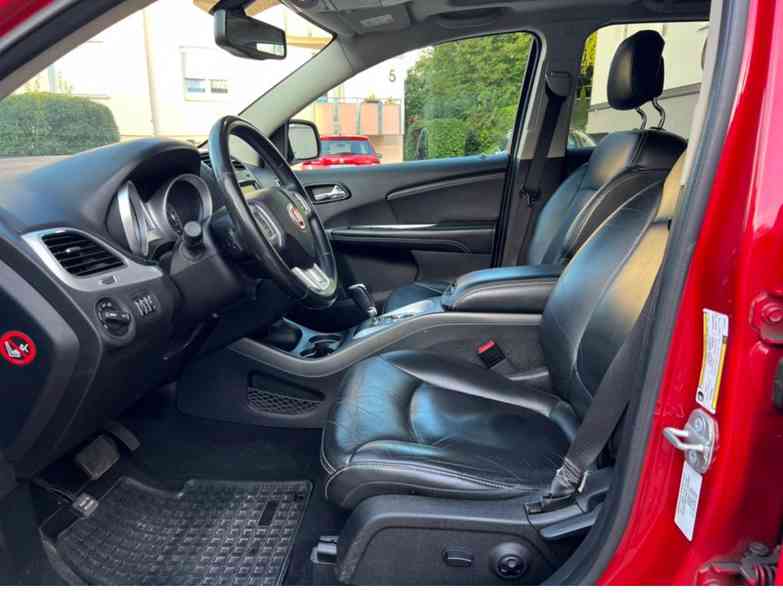 Fiat Freemont Black Code 2,0TDI AUt. 125kw - foto 9
