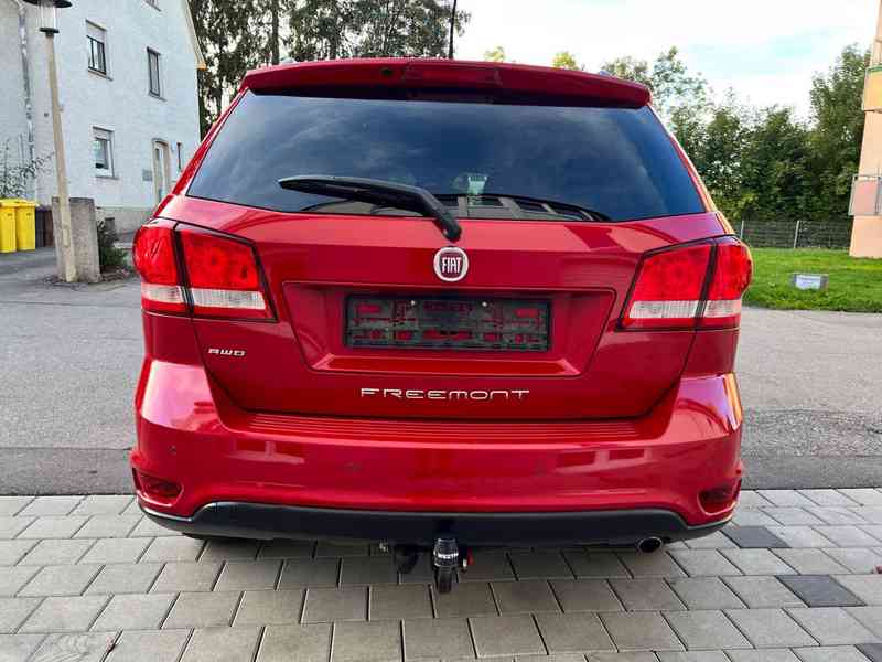 Fiat Freemont Black Code 2,0TDI AUt. 125kw - foto 6