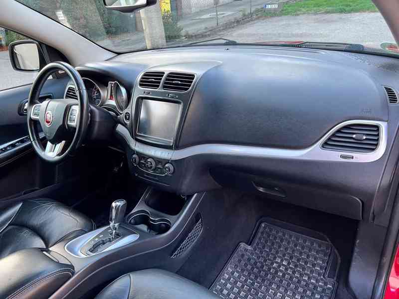 Fiat Freemont Black Code 2,0TDI AUt. 125kw - foto 8