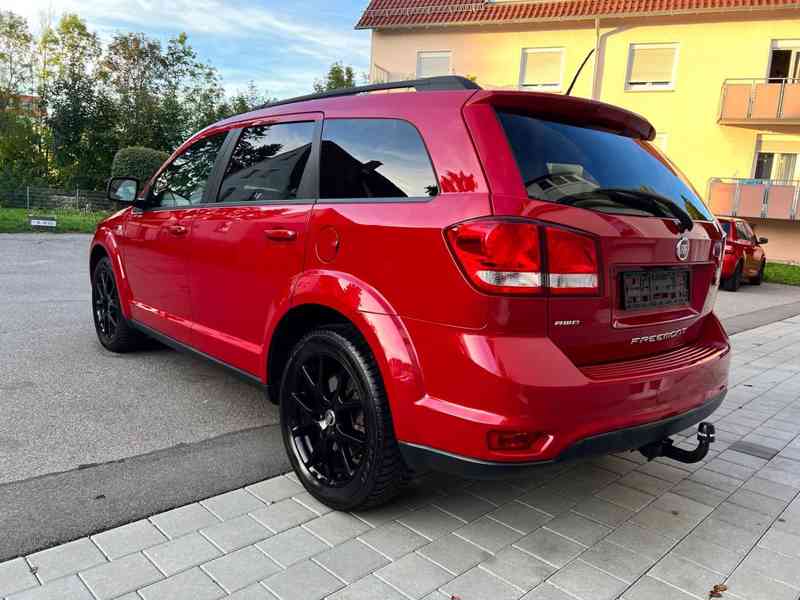 Fiat Freemont Black Code 2,0TDI AUt. 125kw - foto 11