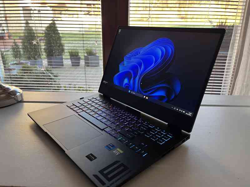 HP OMEN 16-k0003ni Shadow Black - Rok záruka - foto 3