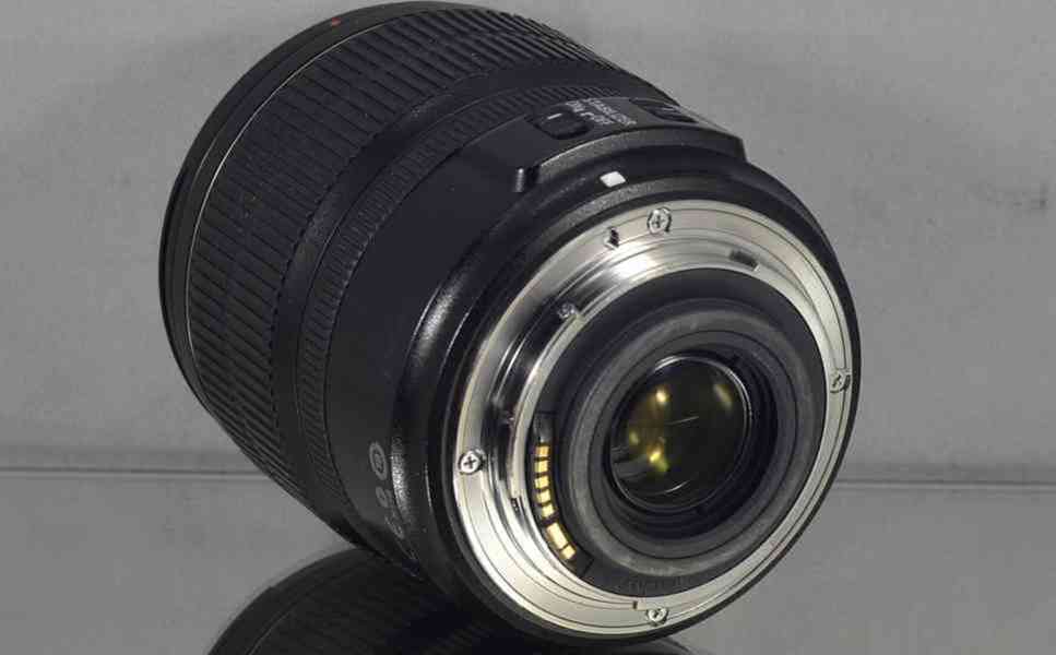Canon EF-S 15-85mm f/3.5-5.6 IS USM **APS-C Zoom - foto 5