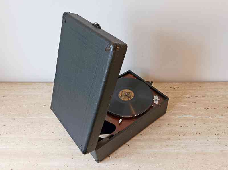 Starožitný gramofon na kliku His Master’s Voice, rok 1931   - foto 8