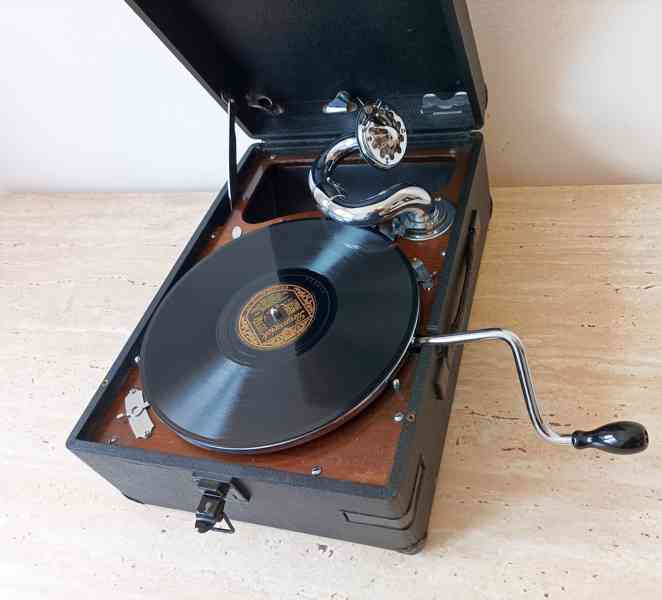 Starožitný gramofon na kliku His Master’s Voice, rok 1931   - foto 2