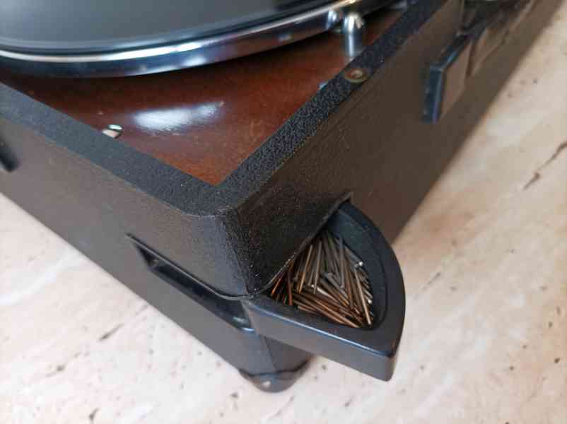 Starožitný gramofon na kliku His Master’s Voice, rok 1931   - foto 5