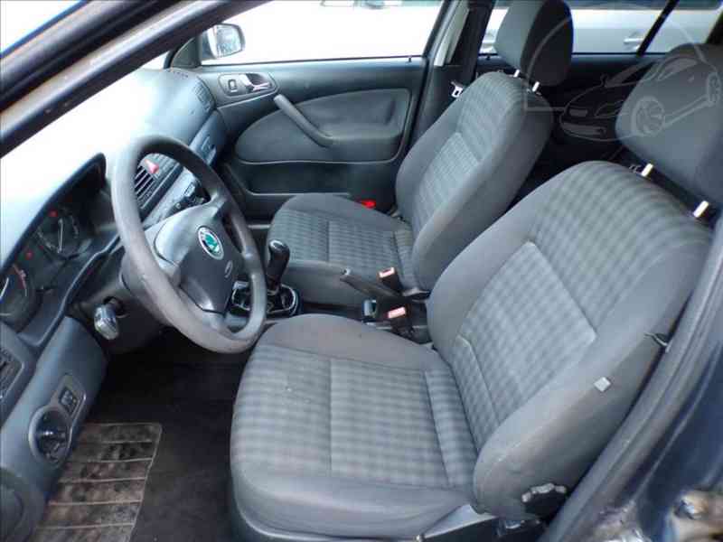 Škoda Octavia 1,6 i TOUR,TAŽ.ZAŘ. - foto 7