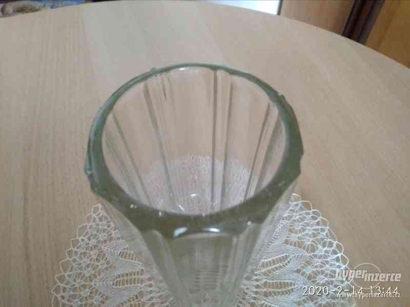 Retro váza, fazetově broušené sklo - foto 2