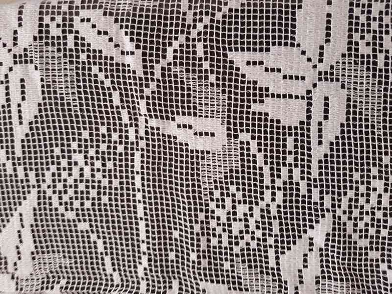 Starožitná ručně háčkovaná záclona 8 - foto 2