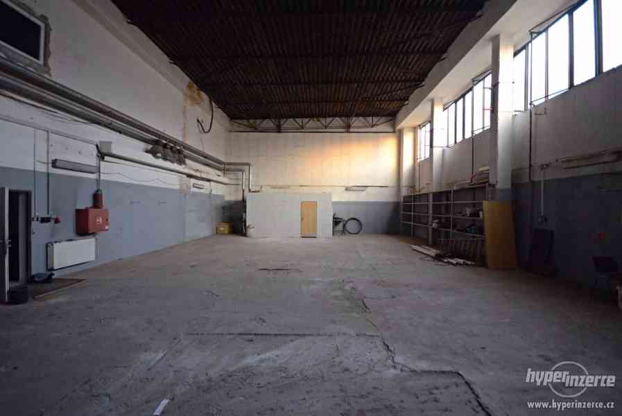 Pronájem skladu v Opavě o podlahové ploše 241 m2 - foto 1