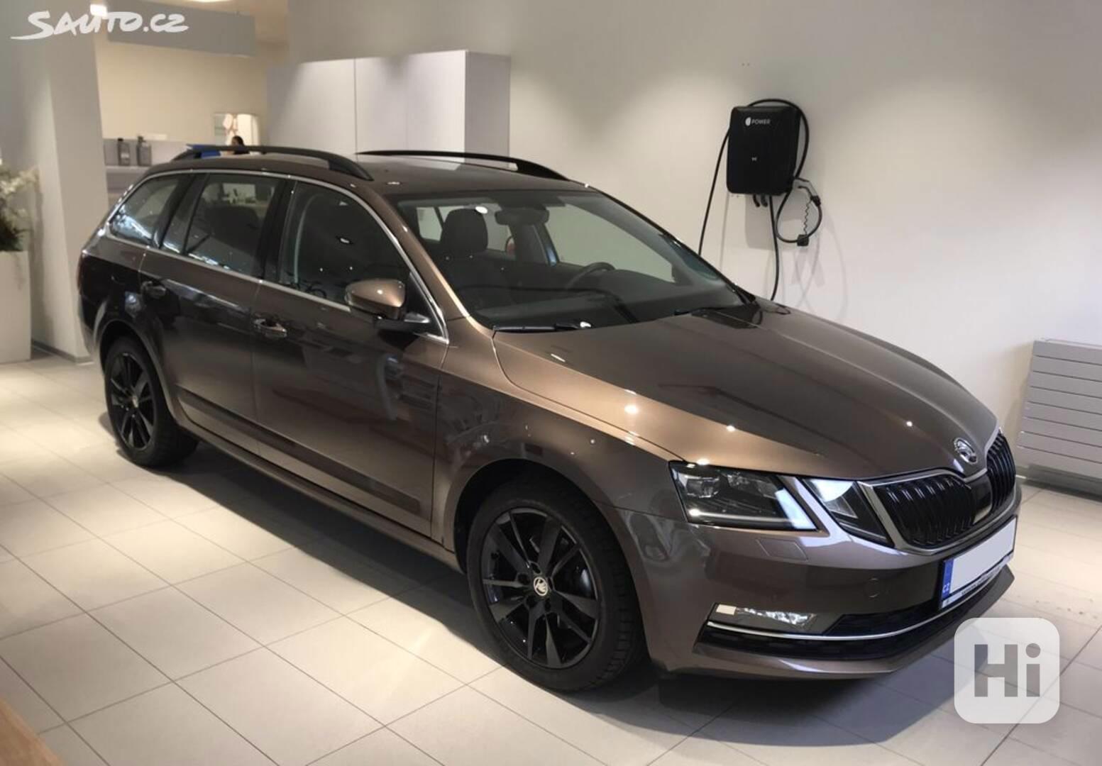 Škoda Octavia Combi 2.0 TDI DSG - foto 1