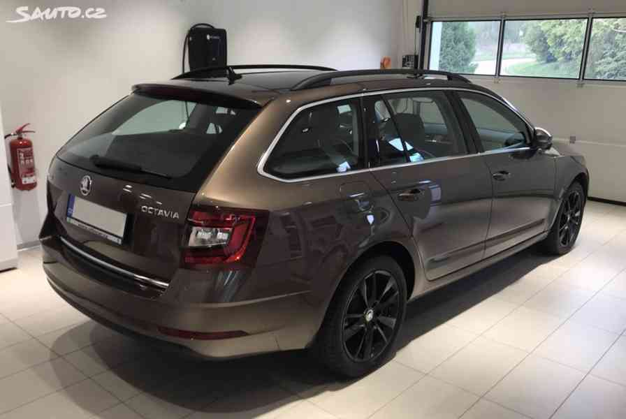 Škoda Octavia Combi 2.0 TDI DSG - foto 2