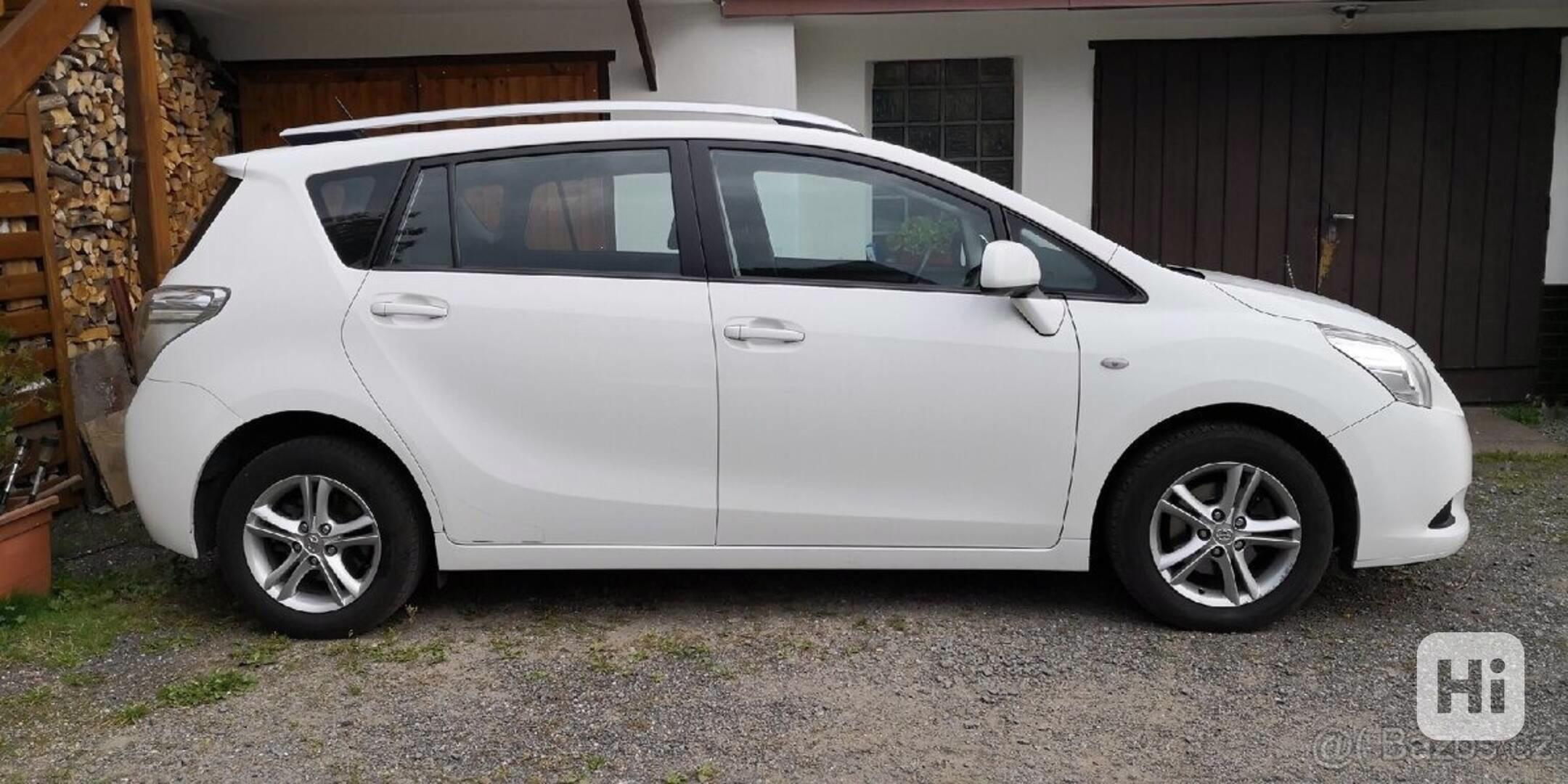 Toyota Verso 2,0   2011, d 4d, 93kw, nafta - foto 1