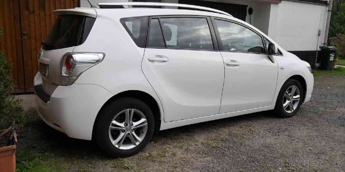 Toyota Verso 2,0 2011, d 4d, 93kw, nafta - foto 2