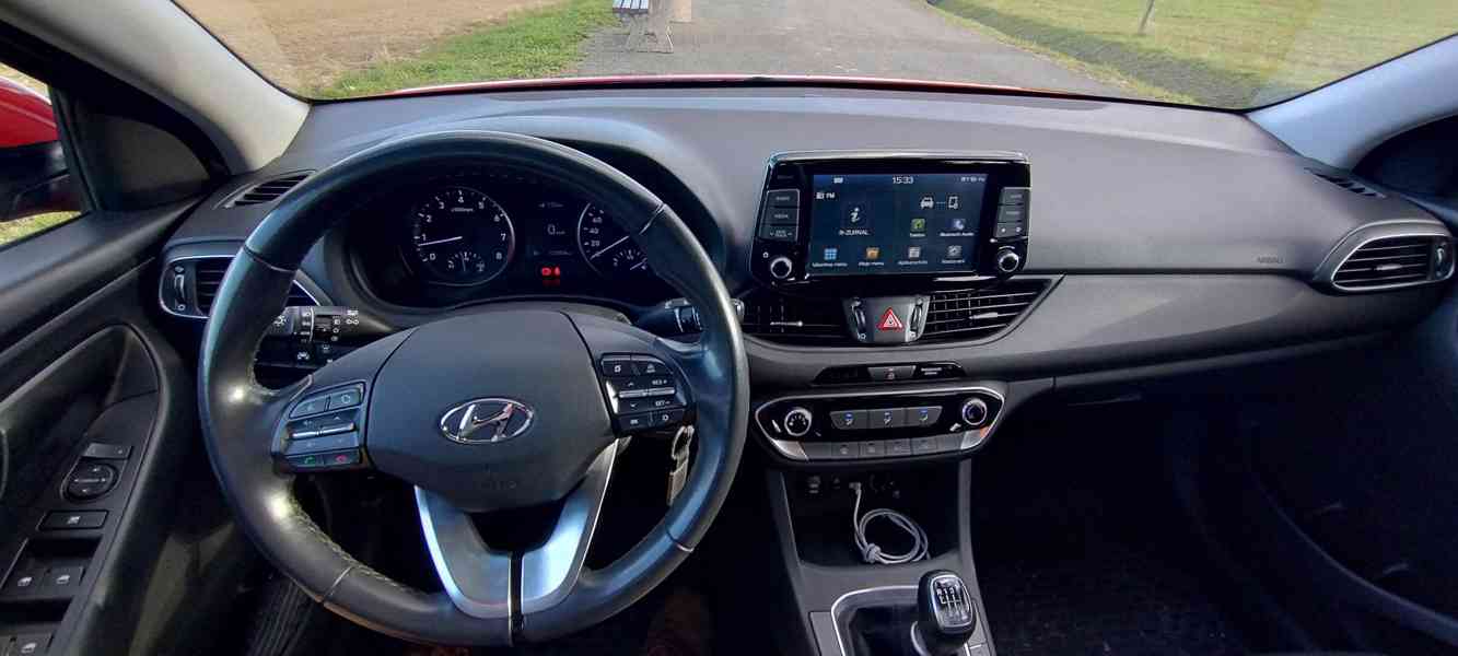Hyundai i30, 1,4 TGDI 103 kW, 1. majitel, serviska - foto 9