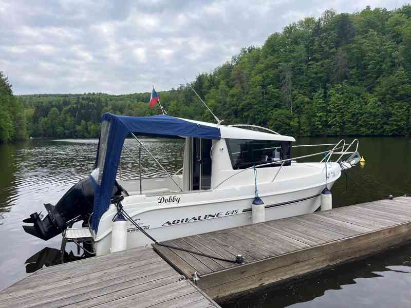 Aqualine 645 + Mercury F 150 L EFI a lodním vlekem Tema Boat - foto 2