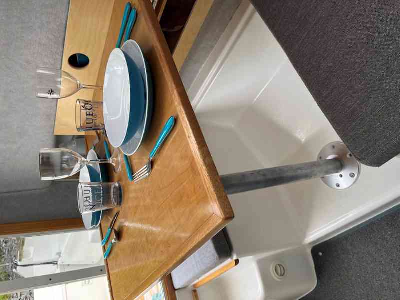 Aqualine 645 + Mercury F 150 L EFI a lodním vlekem Tema Boat - foto 4