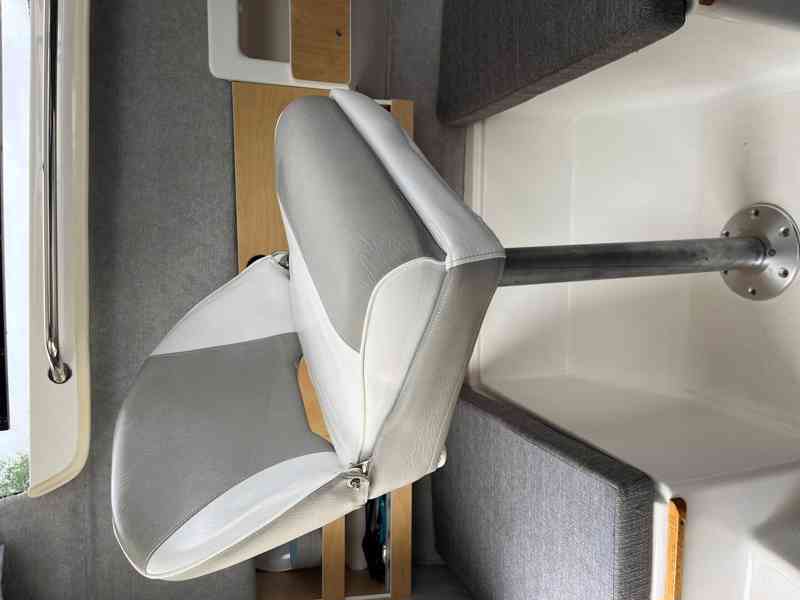 Aqualine 645 + Mercury F 150 L EFI a lodním vlekem Tema Boat - foto 5